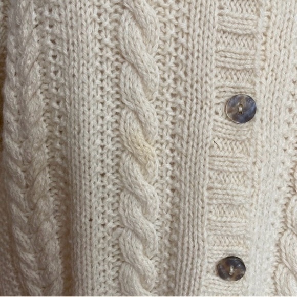 Vintage Women's Cream Thick Cable Knit Button Chunky Cardigan Size Large Classic - Picture 11 of 14